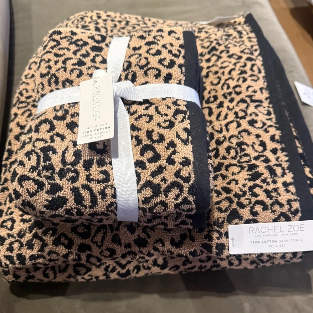 Rachel Zoe 4 Pc Set Leopard Cheetah Animal Print Bath Hand Towels Set of 4 NWT - Picture 5 of 6